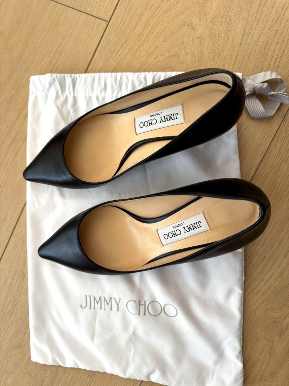 Jimmy Choo Black Leather Pointed Pumps EU 38 Low Heel